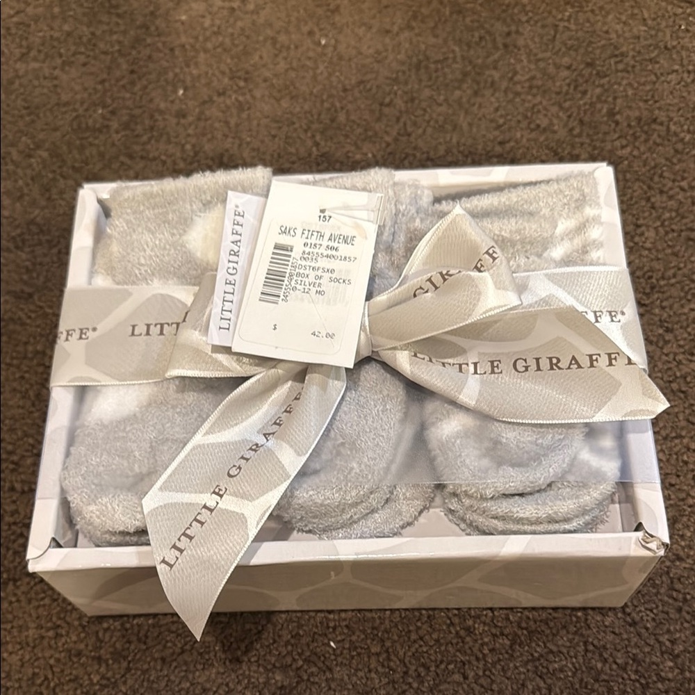NWT Little Giraffe Super Soft Gray Sock Box (Set of 6)